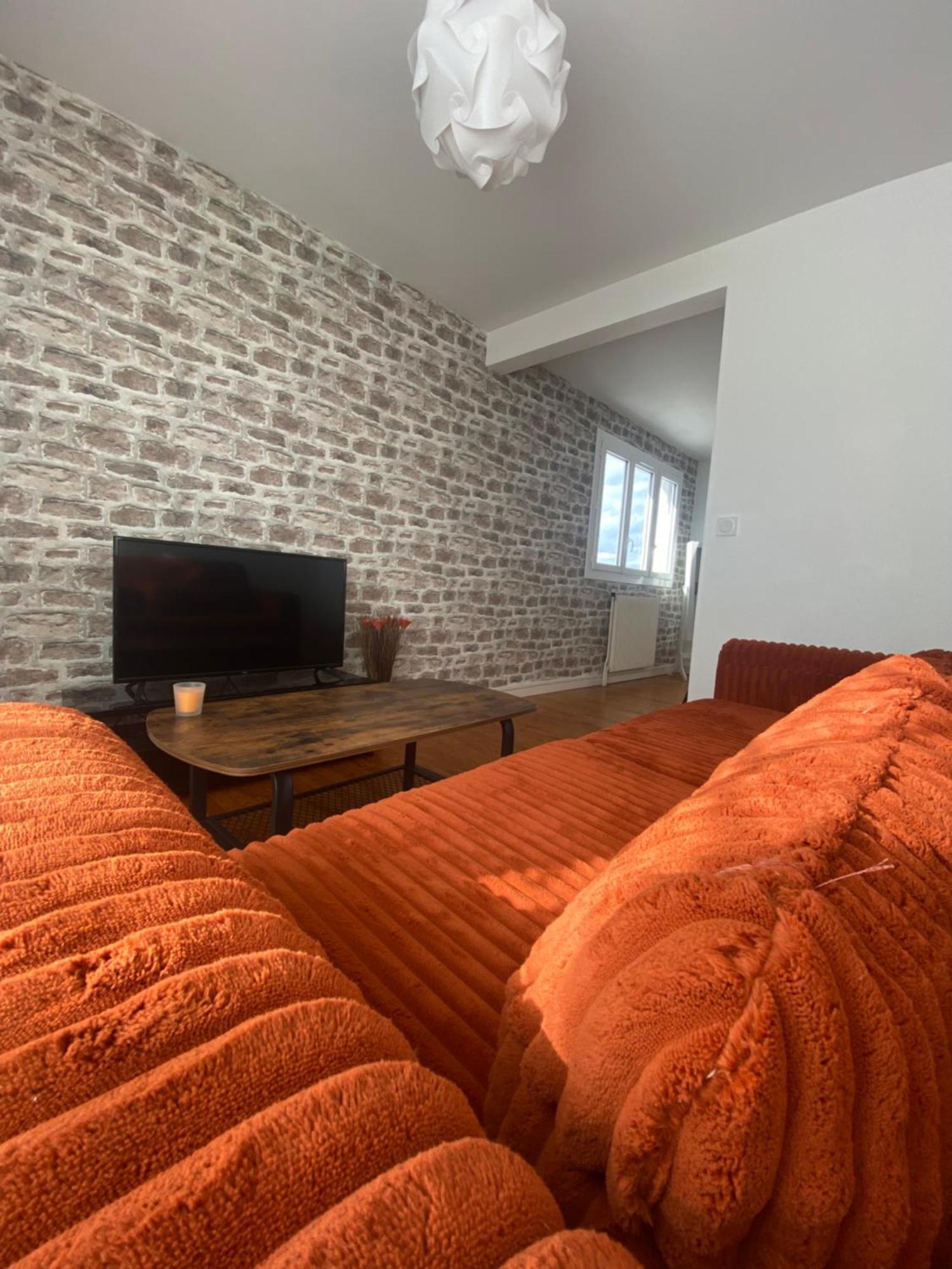 Lempdes Appartement Spacieux Et Chaleureux - 4Pers - Refait A Neuf - Parking Privatif - Proches Axes, Commerces Et Services - Check In 24-24 מראה חיצוני תמונה